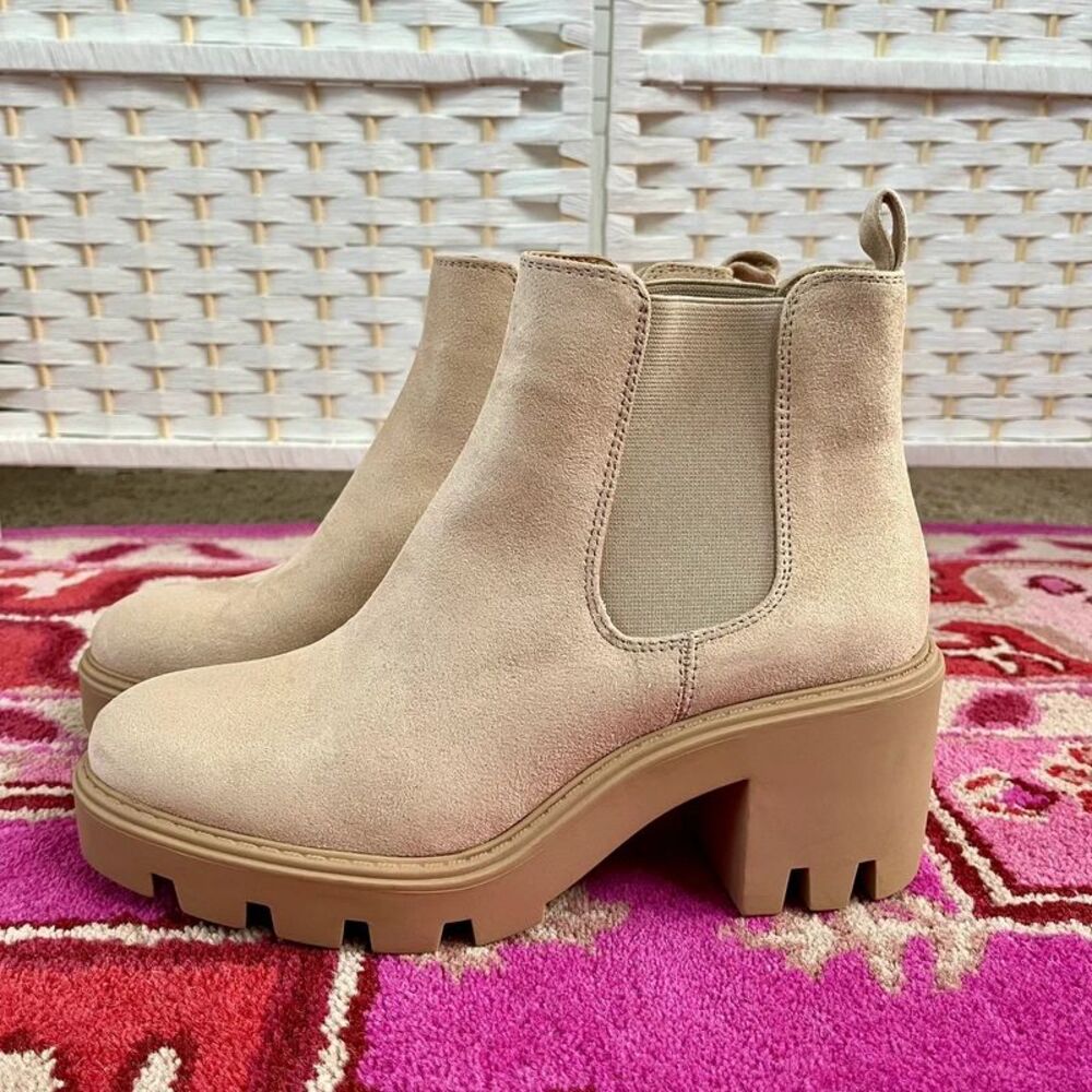 Redtop Platform Lug Sole Chelsea Boots NWT - Size 9.5
